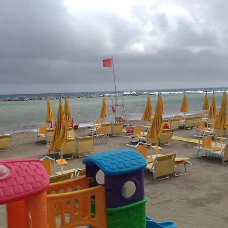 Appartamento Le Rondini San Bartolomeo Al Mare
